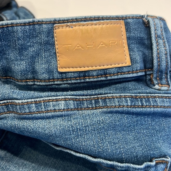 Tahari Kelly Mid Rise Skinny Jeans Size 6/28 distressed - Picture 11 of 11